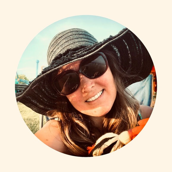 Meet your Posher, Elizabeth - Picture 10 of 16